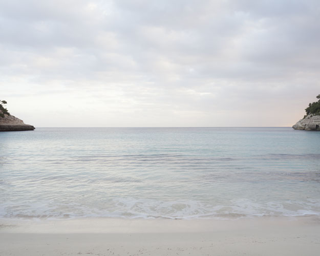 Closed Island - Manuel Pinar